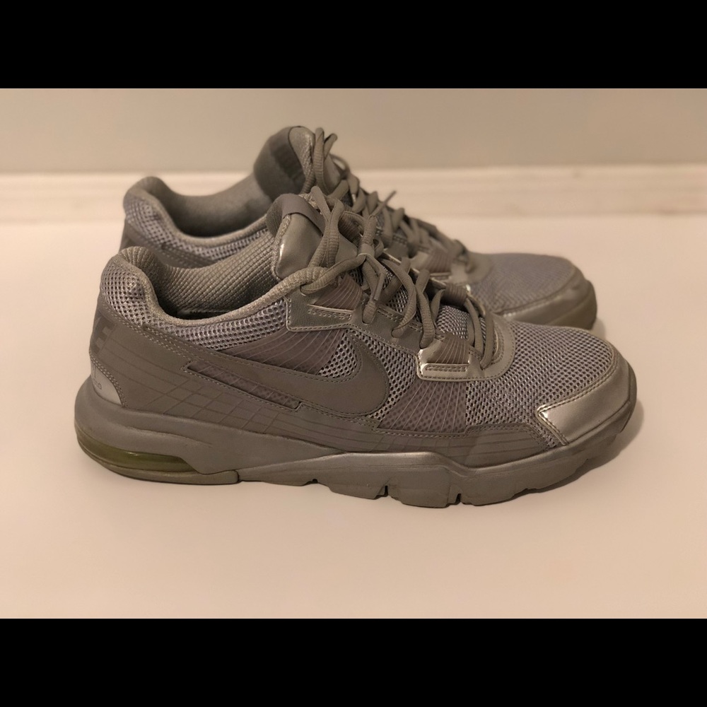 Silver Nike’s